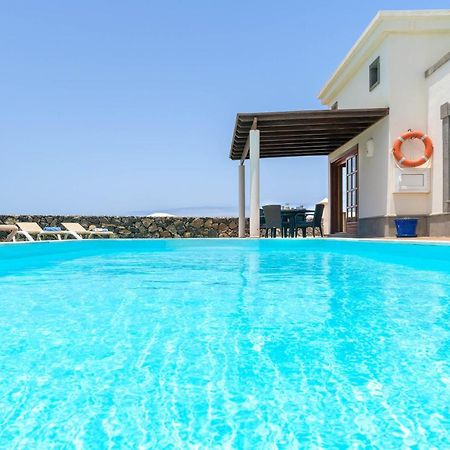 Villa Esterlicia Плая Бланка Екстериор снимка