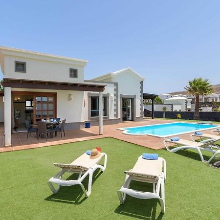 Villa Esterlicia Плая Бланка Екстериор снимка