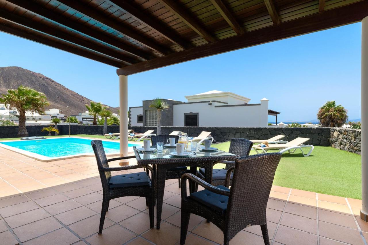 Villa Esterlicia Плая Бланка Екстериор снимка