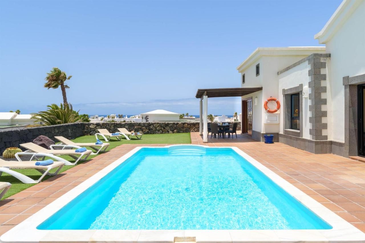 Villa Esterlicia Плая Бланка Екстериор снимка