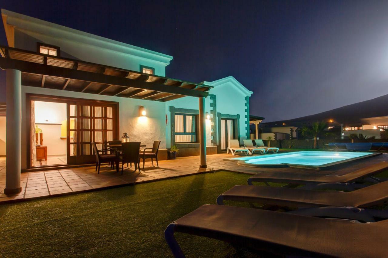 Villa Esterlicia Плая Бланка Екстериор снимка